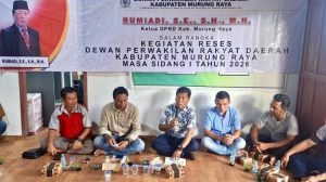 FOTO - Rumiadi saat melakukan reses disalah satu daerah yang ada di Dapil II.