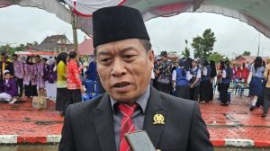 PURUK CAHU - Rumiadi apresiasi atas  terselenggaranya buka puasa bersama dengan masyarakat dan santri pondok pesantren di Masjid Agung Al-Istiqlal, Kegiatan buka bersama ini merupakan bagian dari Safari Ramadan 1447 Hijriah 2026, turut dihadiri unsur Forkopimda, anggota DPRD, serta perwakilan TNI dan Polri. Kehadiran unsur legislatif, eksekutif, dan yudikatif tersebut mencerminkan sinergi antarlembaga dalam membangun komunikasi dan menjaga keharmonisan dengan masyarakat Kota Puruk Cahu, Minggu (2/3).