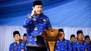 Puruk Cahu - Wakil Gubernur Kalimantan Tengah (Kalteng), Edy Pratowo, resmi membuka Musabaqah Tilawatil Qur'an (MTQ) VIII Korps Pegawai Republik Indonesia (Korpri) tingkat Provinsi Kalteng yang diselenggarakan di Alun-alun Jorih Jerah Kota Puruk Cahu Kabupaten Murung Raya, Rabu (24/6) malam