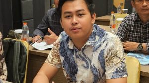 PURUK CAHU - Anggota DPRD Murung Raya Ahmad Maulana memberikan perhatian khusus terhadap Sisa Lebih Perhitungan Anggaran (SILPA) Tahun Anggaran 2025 yang mencapai Rp702,26 miliar atau sebesar 211,54 persen. Menurutnya hal itu menunjukkan masih adanya anggaran yang belum terserap secara optimal selama tahun berjalan.
