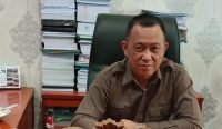 PURUK CAHU - Wakil Ketua Komisi II DPRD Kabupaten Murung Raya, Johansyah, mengapresiasi langkah Pemerintah Kabupaten Murung Raya yang menyelenggarakan kegiatan sosialisasi Penilaian Kapabilitas Kelembagaan bagi seluruh perangkat daerah. Kegiatan yang digelar pada Kamis (10/6) tersebut dinilai sebagai bentuk komitmen nyata dalam memperkuat tata kelola pemerintahan.